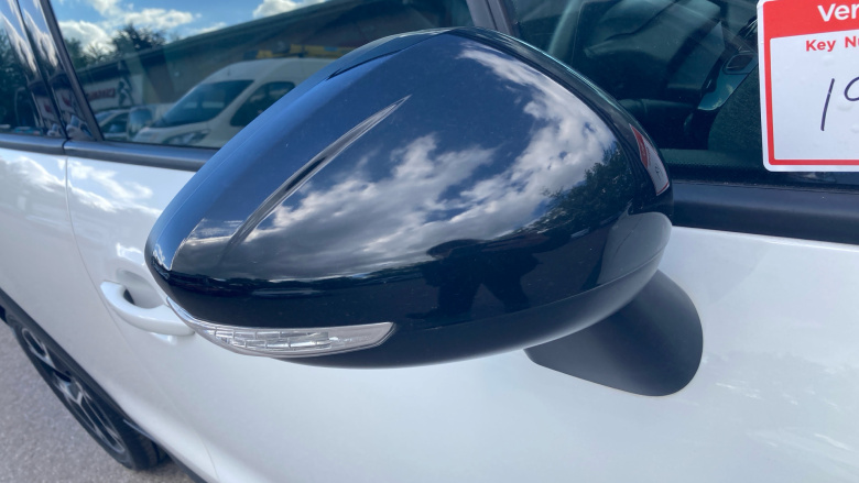 Citroen C3 Aircross 1.2 PureTech 110 Shine Plus 5dr Petrol Hatchback